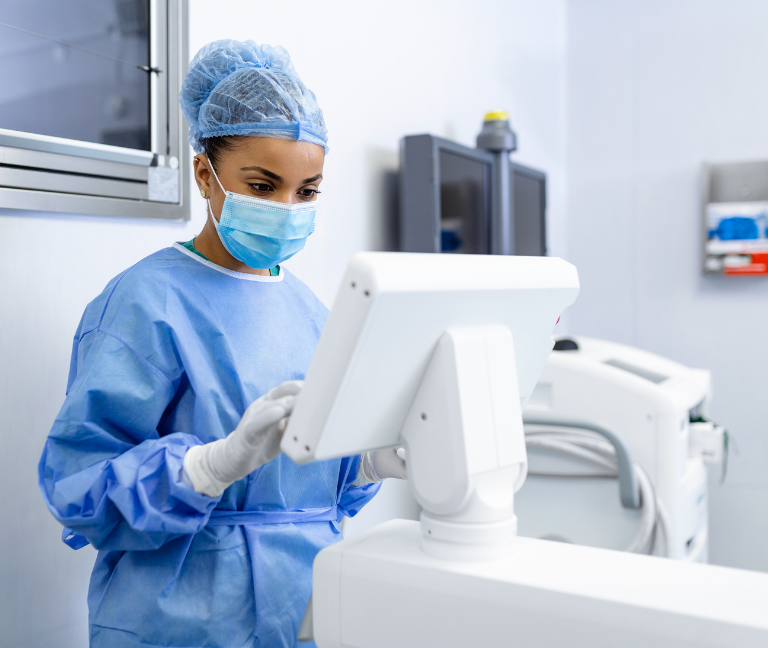 Cirugía robótica revoluciona trasplantes en Ecuador