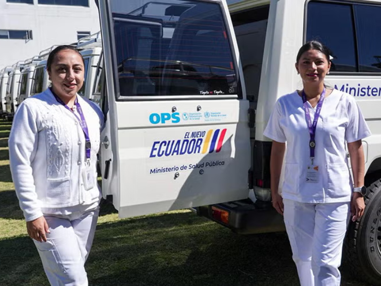 cadena de frío vacunas, vehículos transporte vacunas, Ecuador vacunación, OPS Ecuador, OMS Ecuador, Organización Panamericana de la Salud, Organización Mundial de la Salud, Fondos Rotatorios Regionales OPS, Sonia Quezada OPS, representante OPS Ecuador, cadena de frío activa, inmunización Ecuador, precalificación PQS OMS, temperatura vacunas 2°C 8°C, logística vacunas América Latina, enfermedades prevenibles por vacunación, emergencias sanitarias Ecuador, acceso vacunas zonas remotas, biológicos alta calidad, campañas vacunación Ecuador, primer país América Latina cadena frío activa