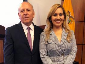 Dres. Alex Valenzuela y Mery Guerrero