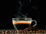 café, consumo de café, cafeína, beneficios del café, café y salud cardiovascular, café saludable, Asociación Estadounidense del Corazón, American Heart Association, declaración científica, revista Circulation, cafeína y corazón, riesgo cardiovascular, enfermedades cardíacas, insuficiencia cardíaca, ictus, accidente cerebrovascular, fibrilación auricular, hipertensión arterial, arritmias, presión arterial, frecuencia cardíaca, compuestos bioactivos del café, antioxidantes del café, propiedades antiinflamatorias del café, diabetes tipo 2, bebidas energéticas, metabolismo de la cafeína, efectos de la cafeína, tolerancia a la cafeína, consumo moderado de café, salud del corazón, investigación sobre cafeína, efectos del café en el organismo